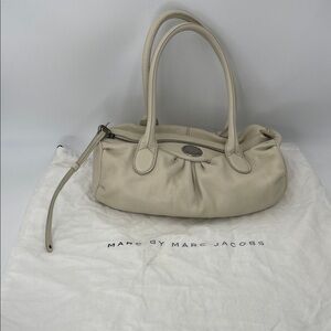 Marc By Marc Jacobs
Classic q leather bag